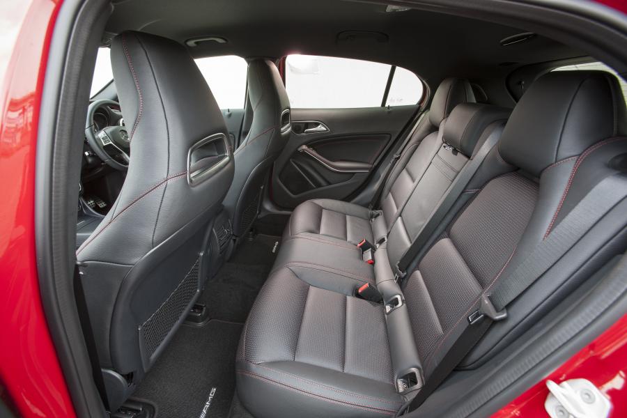  Mercedes-Benz GLA250 AMG 2014 года  (UK) (фото 40 из 52)